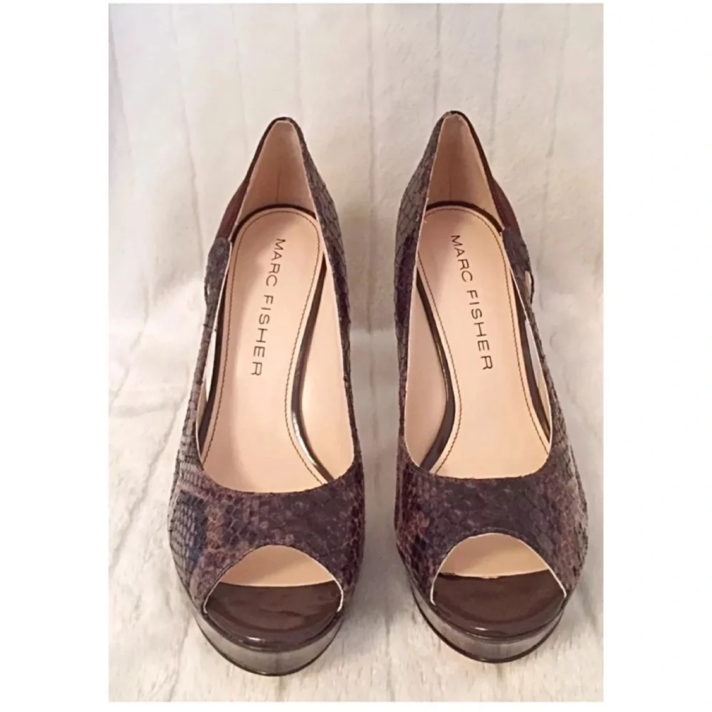 MARC FISHER Brwn Faux Snakeskin Platform Stilettos
